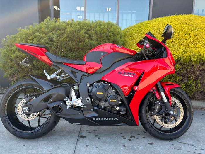 2015 Honda CBR1000RR (FIREBLADE) Red