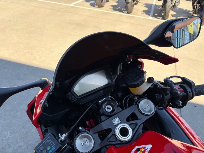 2015 Honda CBR1000RR (FIREBLADE) Red