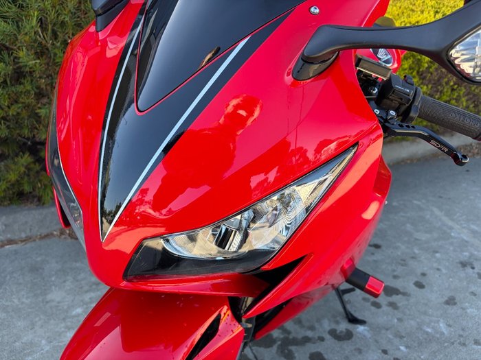 2015 Honda CBR1000RR (FIREBLADE) Red