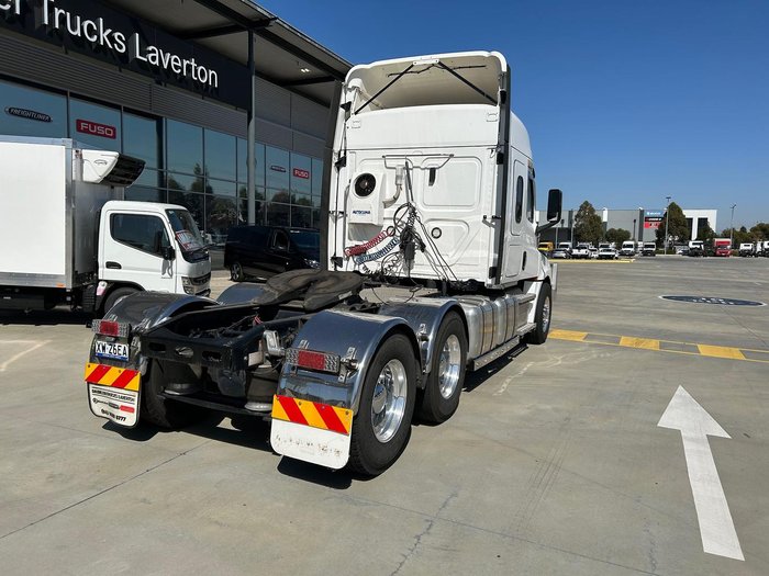 2022 Freightliner Cascadia 126 WHITE