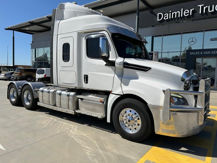 2022 Freightliner Cascadia 126 WHITE