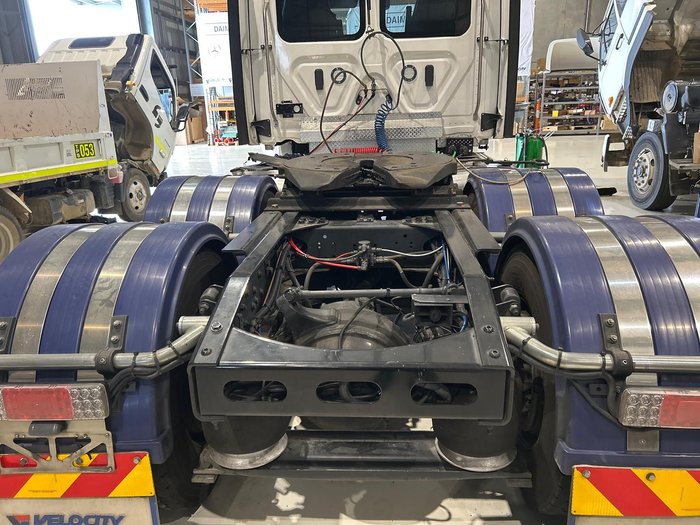 2022 Freightliner Cascadia 126 White