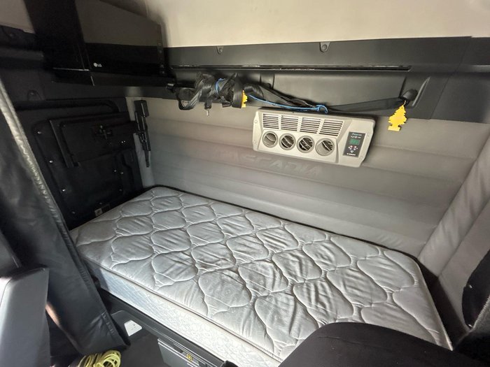 2022 Freightliner Cascadia 126 WHITE