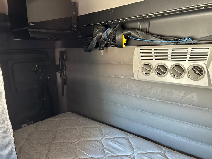 2022 Freightliner Cascadia 126 WHITE