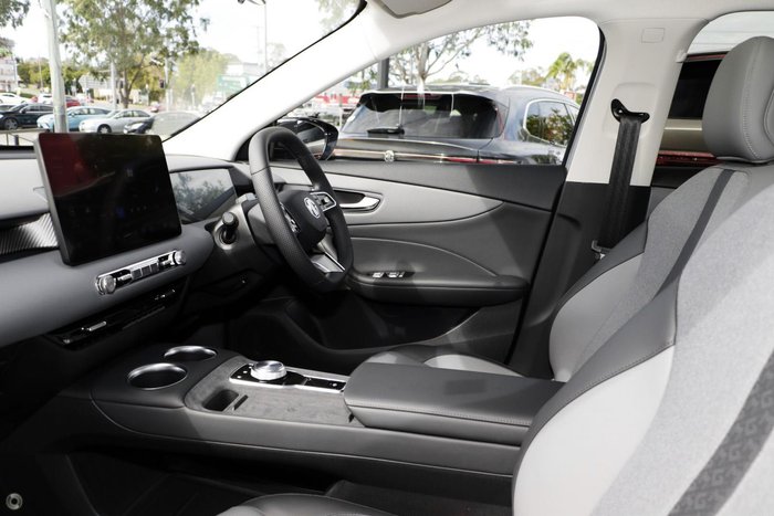 2025 MG MGS5 EV Essence 62