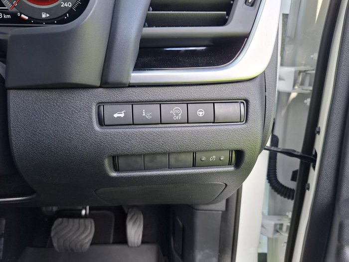 2023 Nissan QASHQAI Ti J12 MY23 Ivory Pearl with Pearl Black Roof