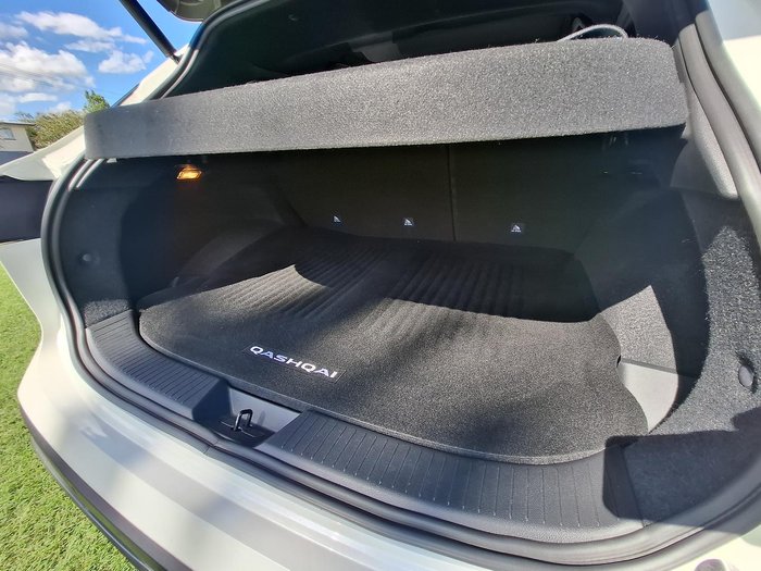 2023 Nissan QASHQAI Ti J12 MY23 Ivory Pearl with Pearl Black Roof