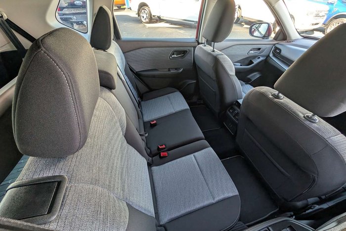 2022 Nissan X-TRAIL ST