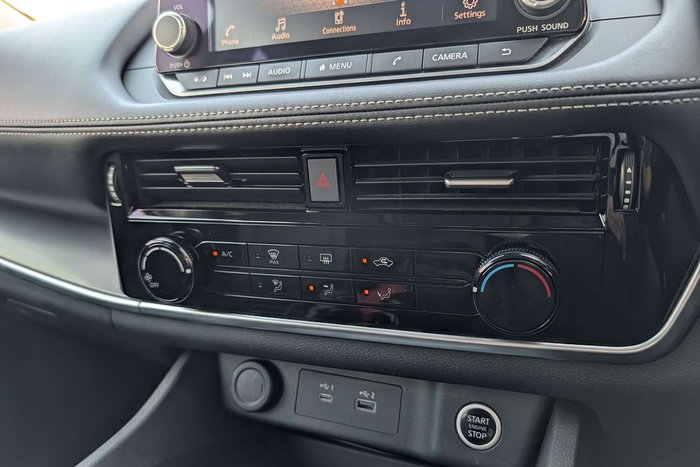 2022 Nissan X-TRAIL ST