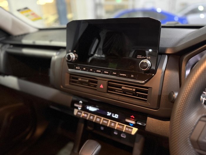 2026 Nissan Navara SL