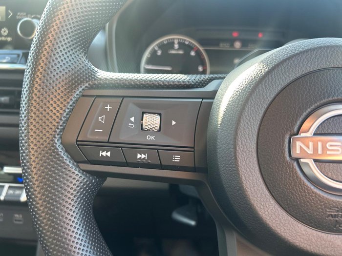 2026 Nissan Navara SL