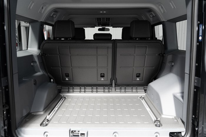 2025 INEOS Grenadier Utility Wagon Trialmaster Edition MY25 4X4 Dual Range Donny Grey