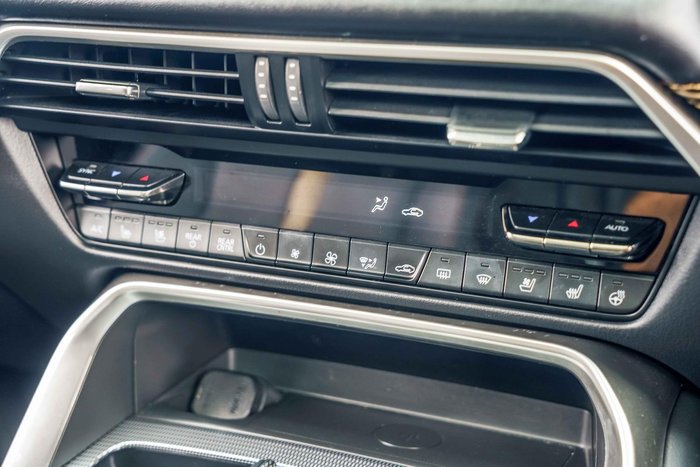 2025 Mazda CX-80 G40e Azami