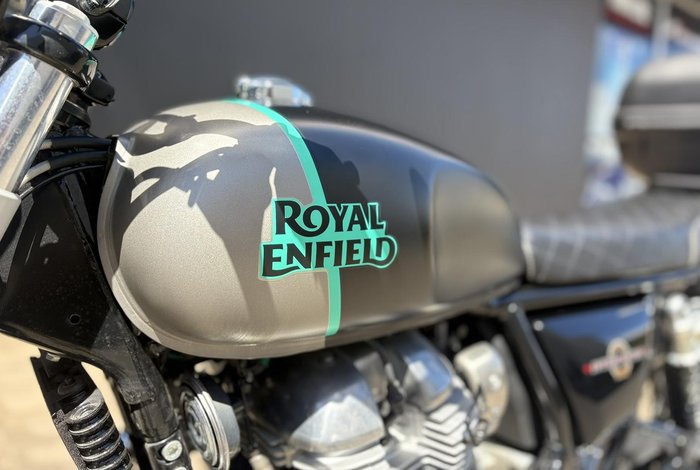 2022 Royal Enfield Interceptor 650 Custom 650 Twin Black