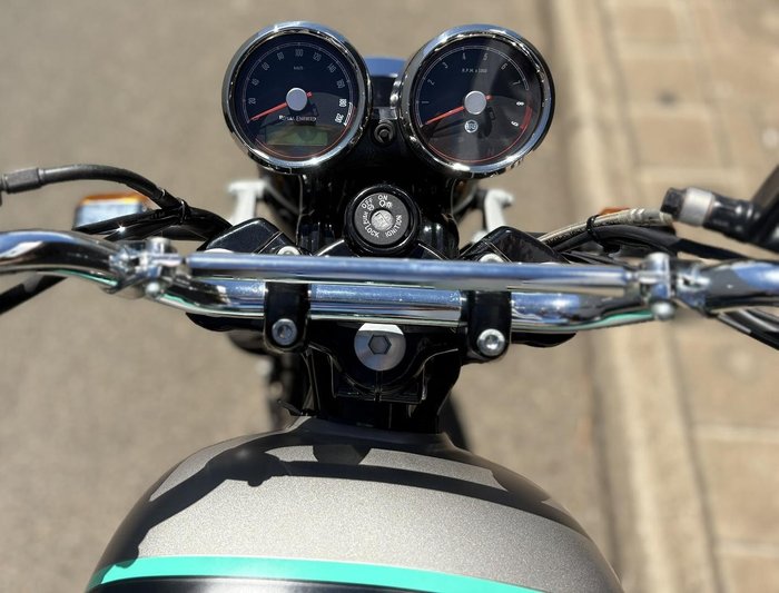 2022 Royal Enfield Interceptor 650 Custom 650 Twin Black