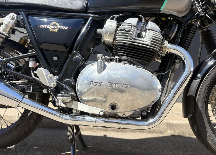 2022 Royal Enfield Interceptor 650 Custom 650 Twin Black