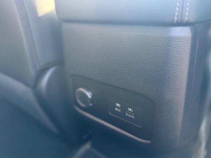 2026 Nissan Navara ST-X