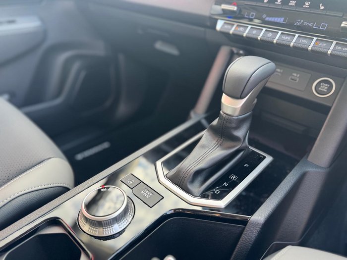 2026 Nissan Navara ST-X