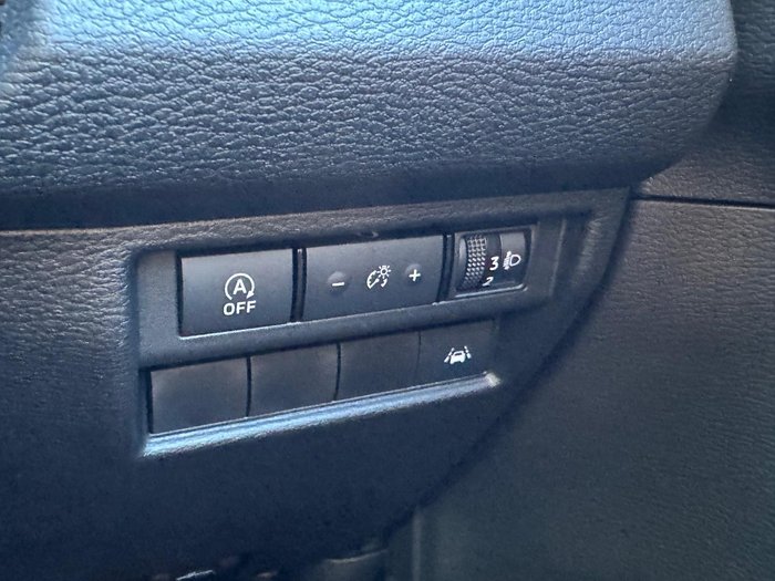 2026 Nissan Navara ST-X