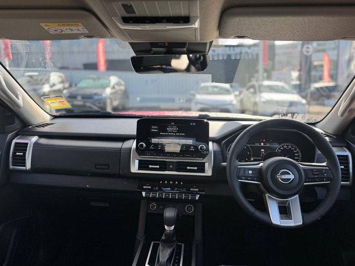 2026 Nissan Navara ST-X