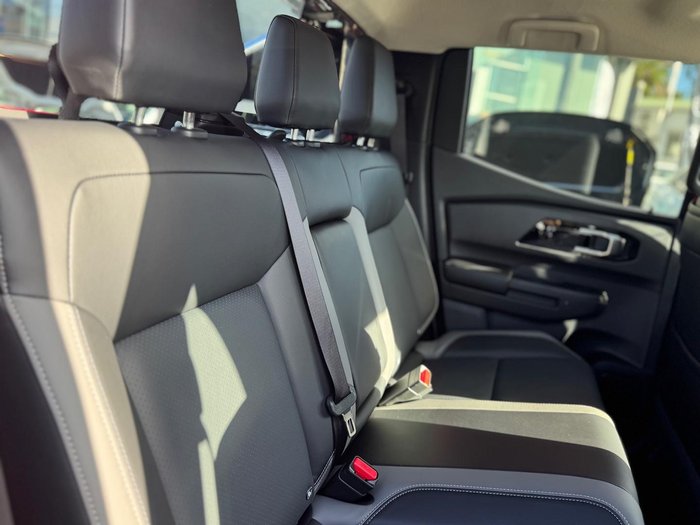 2026 Nissan Navara ST-X