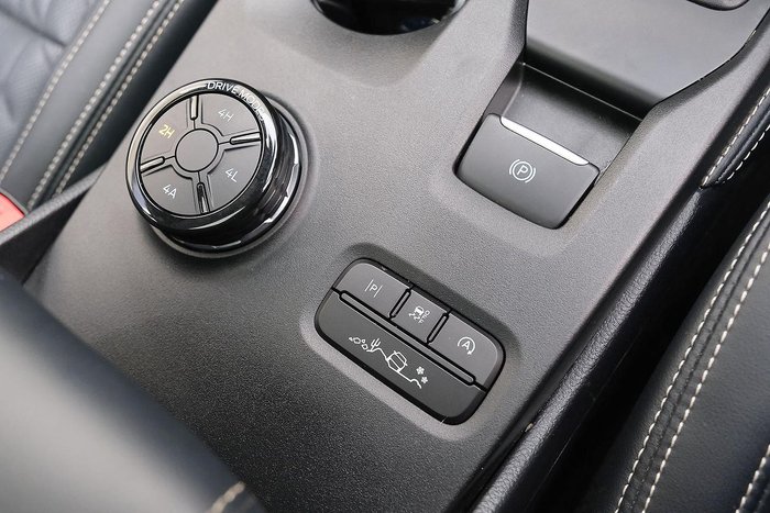 2024 Ford Everest Platinum