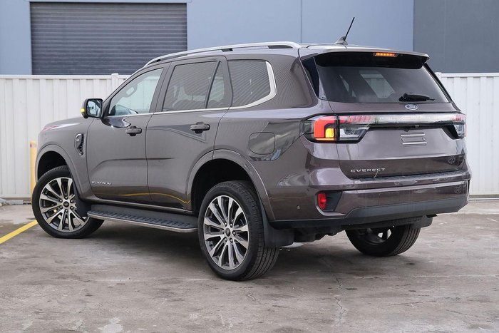 2024 Ford Everest Platinum