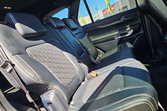 2024 Ford Everest Platinum