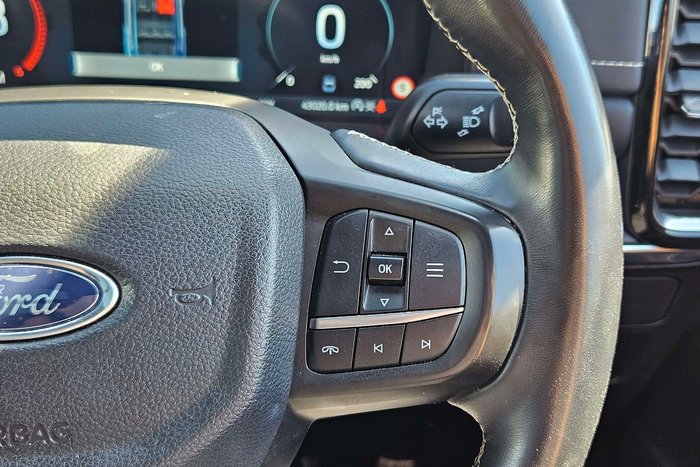 2024 Ford Everest Platinum