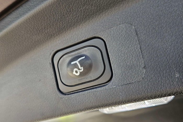 2024 Ford Everest Platinum