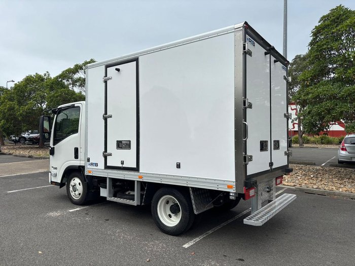 2025 Isuzu N Series NLR 45-150 DT D25