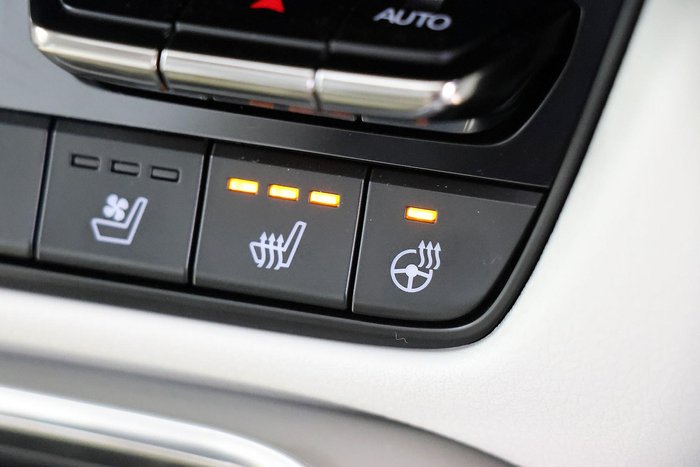 2025 Mazda CX-60 P50e Azami