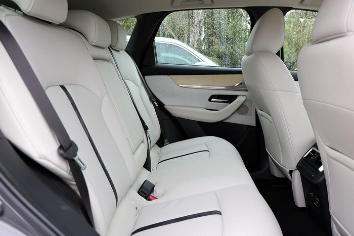 2025 Mazda CX-60 P50e Azami