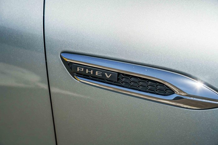 2025 Mazda CX-60 P50e Azami