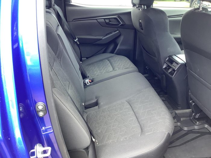 2025 Isuzu D-MAX X-RIDER