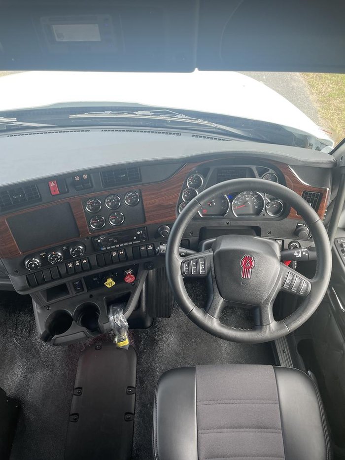 2025 Kenworth T410