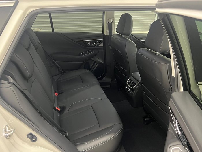 2025 Subaru Outback AWD Touring