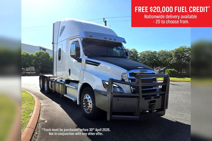 2021 Freightliner Cascadia WHITE