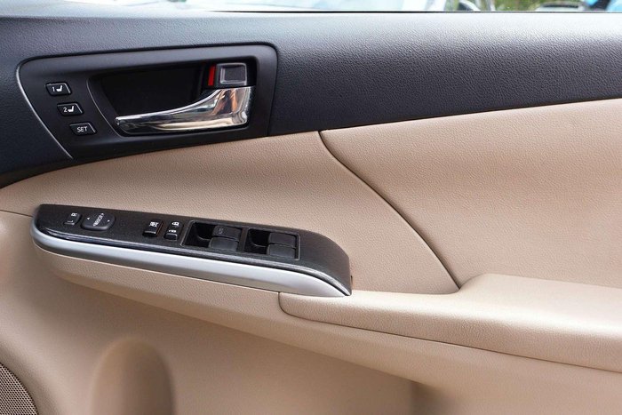 2016 Toyota Aurion Presara