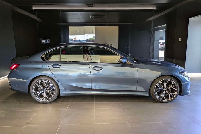 2025 BMW 3 Series 330i M Sport