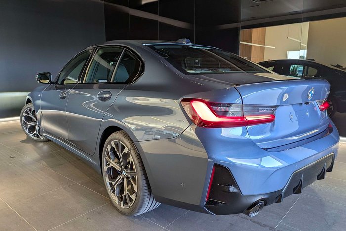 2025 BMW 3 Series 330i M Sport