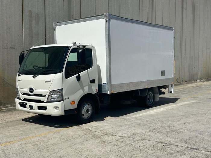 2022 Hino 300 Series