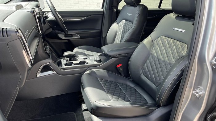 2025 Ford Everest Platinum