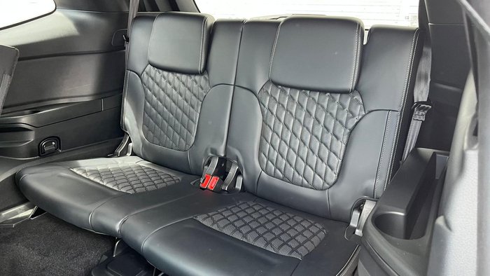 2025 Ford Everest Platinum