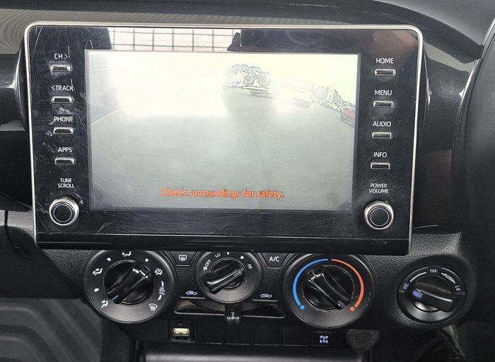 2021 Toyota Hilux SR