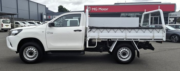 2021 Toyota Hilux SR