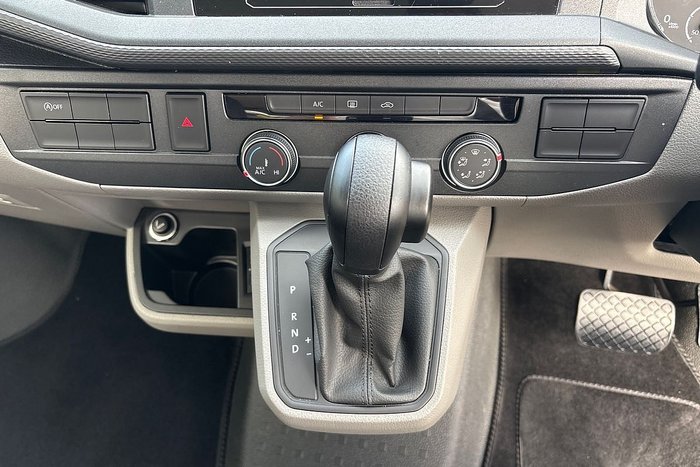 2022 Volkswagen Transporter TDI340