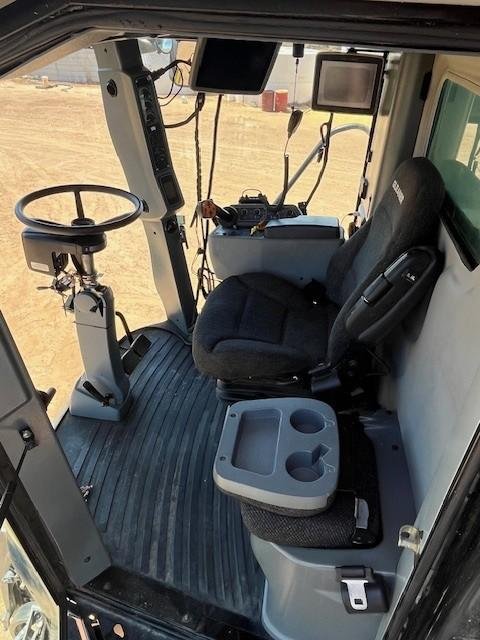 2013 Gleaner S77 Harvester & 40' Dynaflex 9250 Front