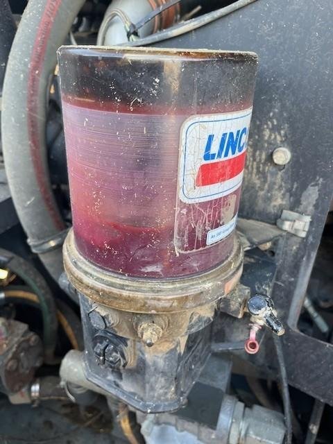 2013 Gleaner S77 Harvester & 40' Dynaflex 9250 Front