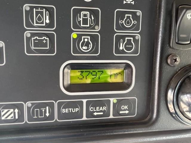 2013 Gleaner S77 Harvester & 40' Dynaflex 9250 Front